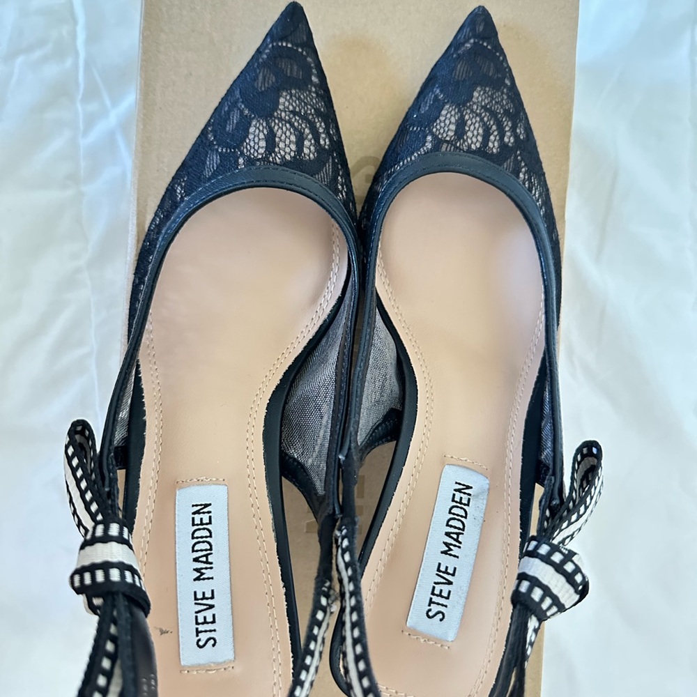 Steve Madden Black Lace Pointed Heels Size 6